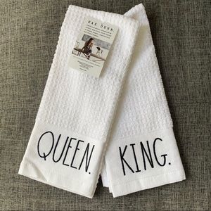 Rae Dunn Kitchen Towels ‘QUEEN’ & ‘KING’